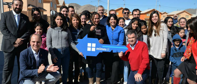 Ministro Cristián Mockeberg inaugura más de 400 viviendas en Copiapó