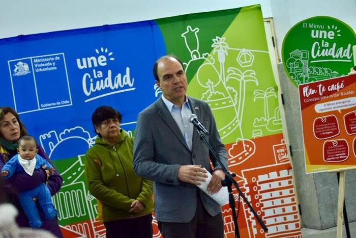 Ministro Cristián Monckeberg lanza campaña para evitar estafas con subsidios habitacionales