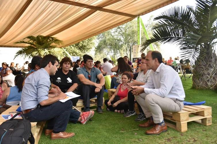 Minvu realiza diálogos ciudadanos simultáneos desde Arica a Magallanes