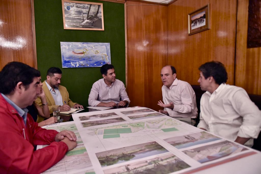 Se presenta a vecinos plan maestro del Parque Oasis Calama