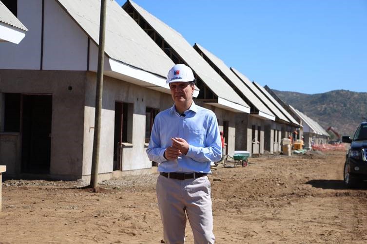 Minvu anuncia plan que garantizará pagos para continuidad en construcción de viviendas sociales