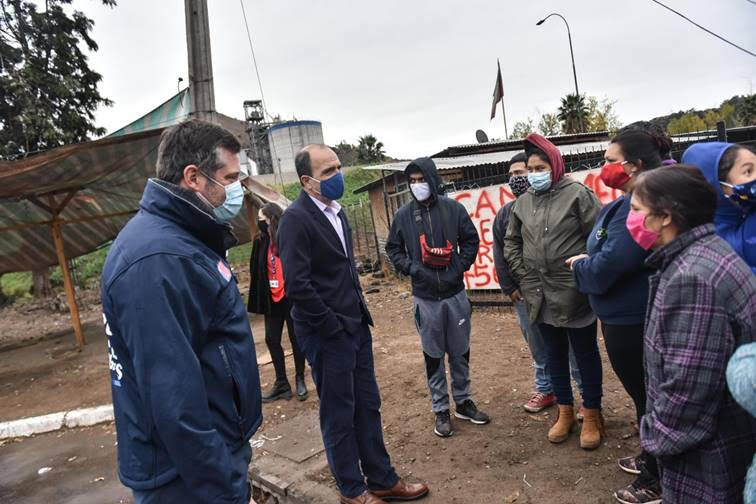 Minvu y MDS inician operativo nacional para inscripción de familias de campamentos en Registro Social de Hogares