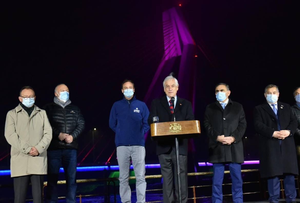 Presidente Piñera y Ministro Ward inauguran el primer puente atirantado asimétrico del país