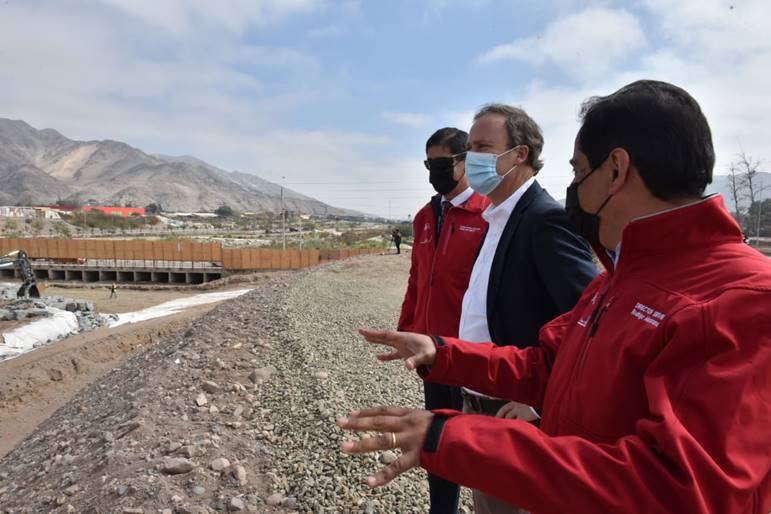 Ministro Felipe Ward pone la primera piedra de una nueva etapa del Parque Kaukari en Copiapó