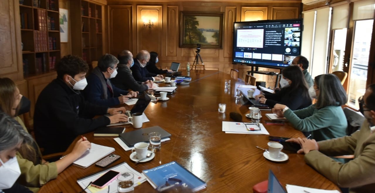 Ministro Carlos Montes presenta a gobernadores regionales los lineamientos del Plan de Emergencia Habitacional