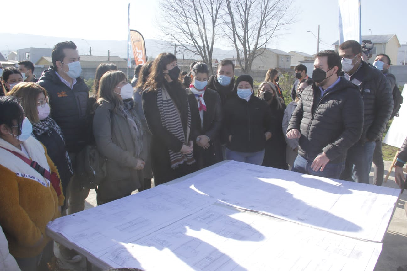 Subsecretaria de Vivienda y Urbanismo visita terreno donde se levantará megaproyecto habitacional en Coronel