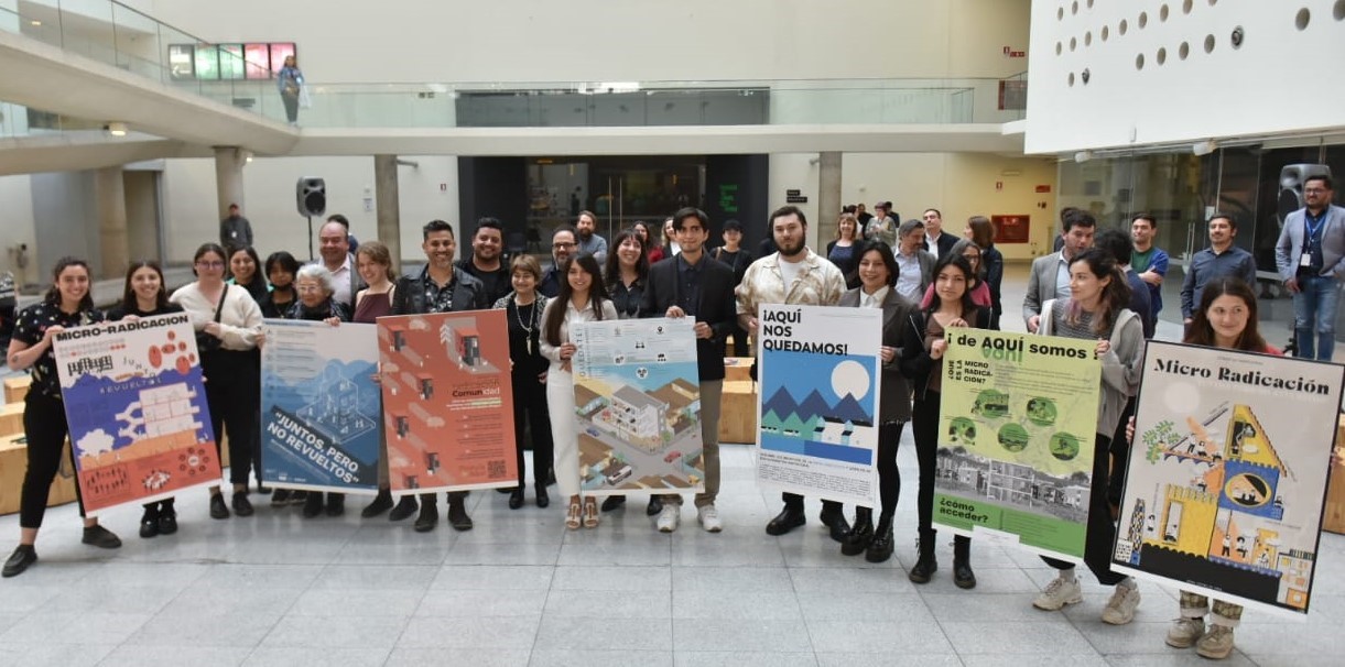 Minvu premia a ganadores de concurso de afiches que relevan el programa de “Pequeños Condominios”