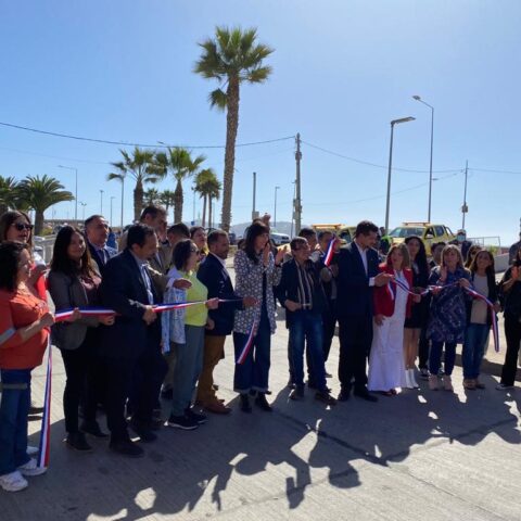 Subsecretaria Tatiana Rojas encabeza inauguración del Paseo Gastronómico Caleta de Peñuelas