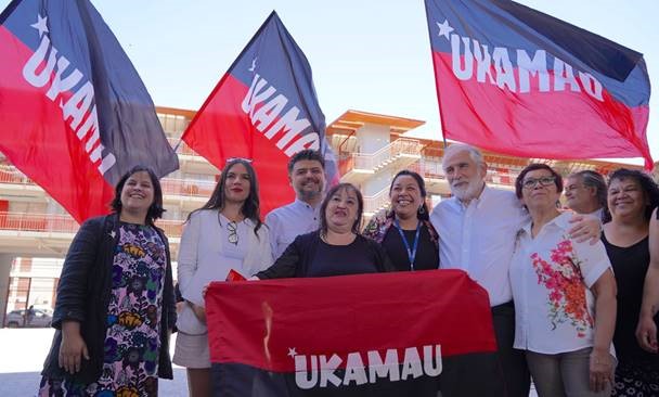 Gobierno entrega escrituras a 424 familias de emblemático proyecto Barrio Maestranza Ukamau