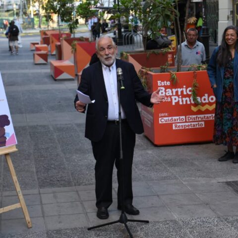 Ministro Montes presenta obras de mejoramiento en el Paseo Serrano de Santiago