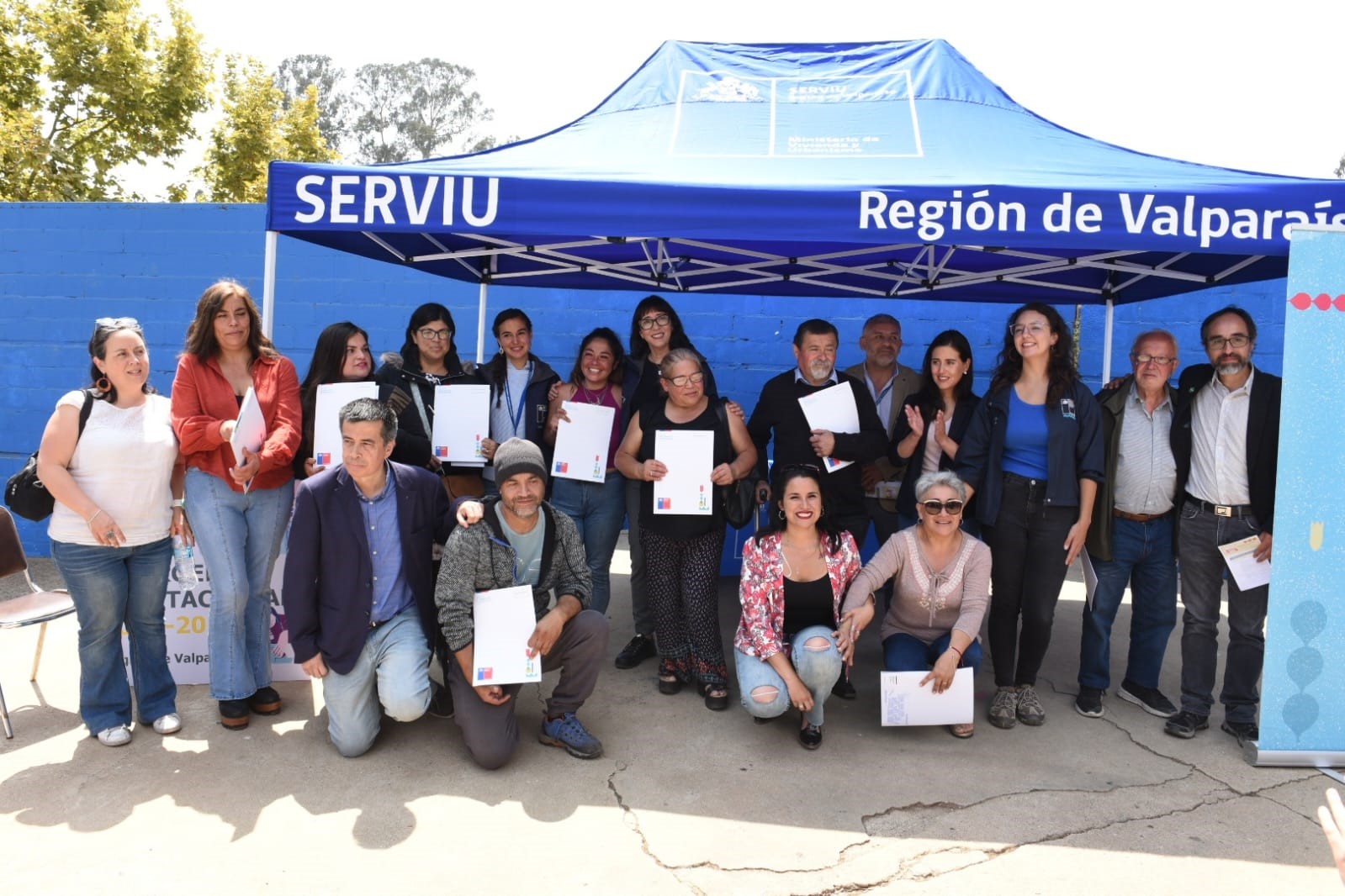 Minvu entrega los primeros subsidios a familias afectadas por incendio de Viña del Mar