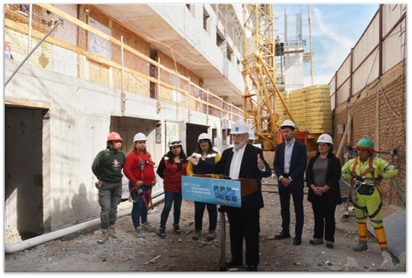 Ministro Montes anuncia beneficios tributarios para la construcción de viviendas y donación de terrenos por emergencia habitacional