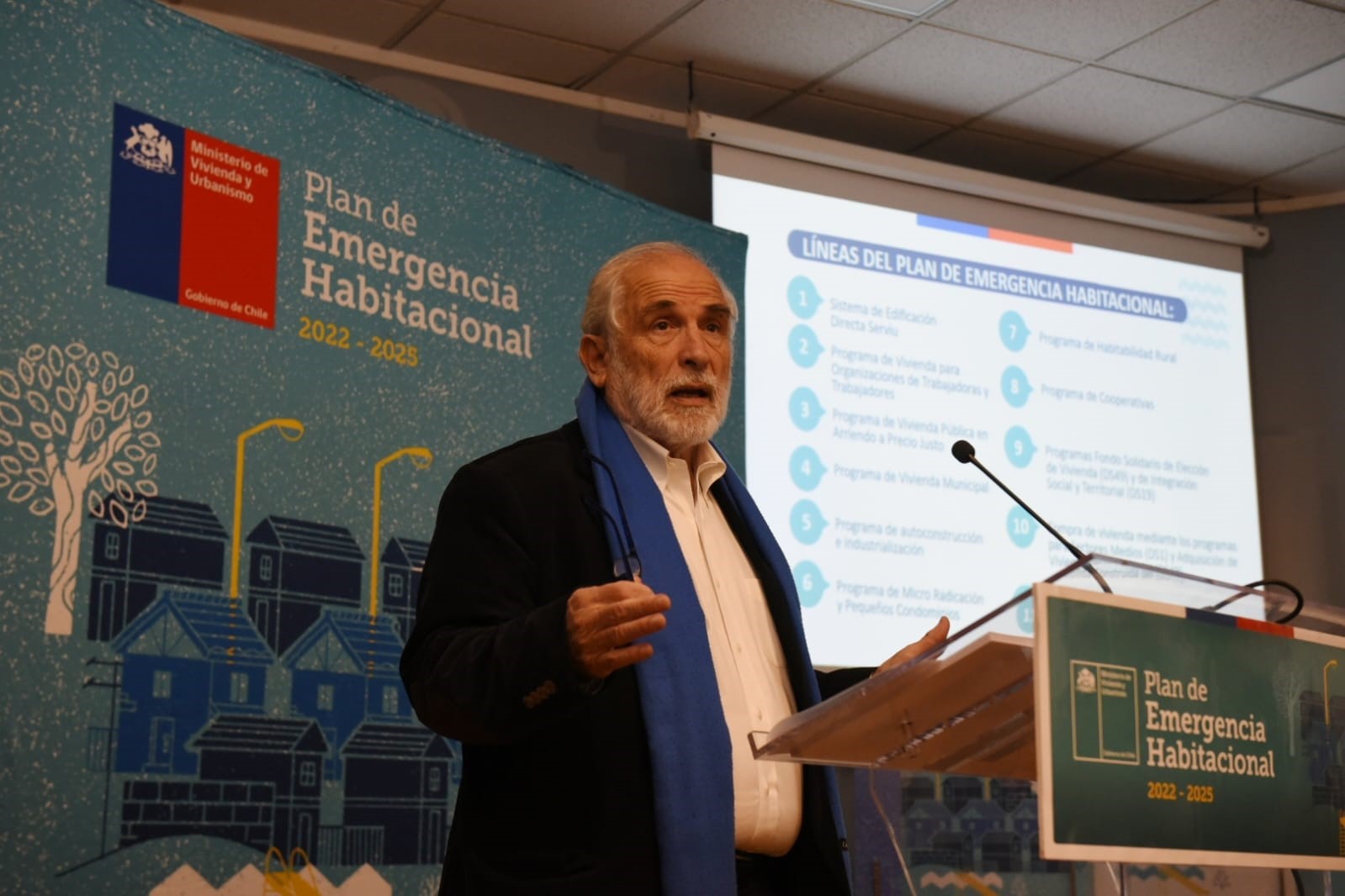 Ministro Montes informa avances del Plan de Emergencia Habitacional y destaca que más de 180 mil viviendas están en ejecución o terminadas