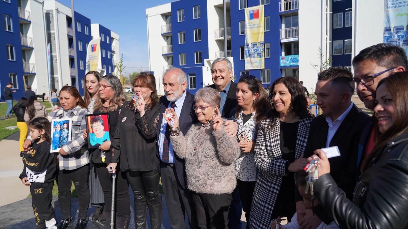 Ministro Montes inaugura en Rancagua conjunto habitacional que beneficia a 176 familias