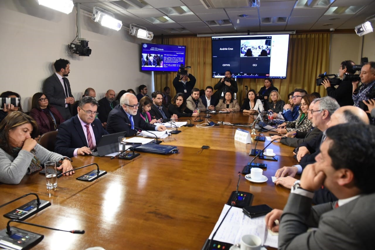Ministro Montes informa al Congreso medidas para fortalecer la gestión y transparencia institucional