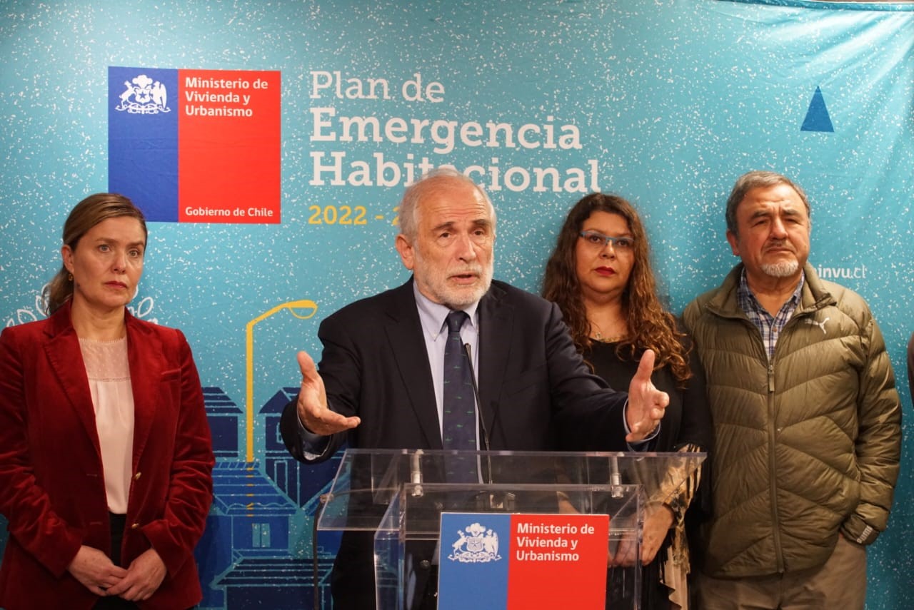 Ministro Montes: “Lo central hoy es avanzar en el Plan de Emergencia Habitacional”