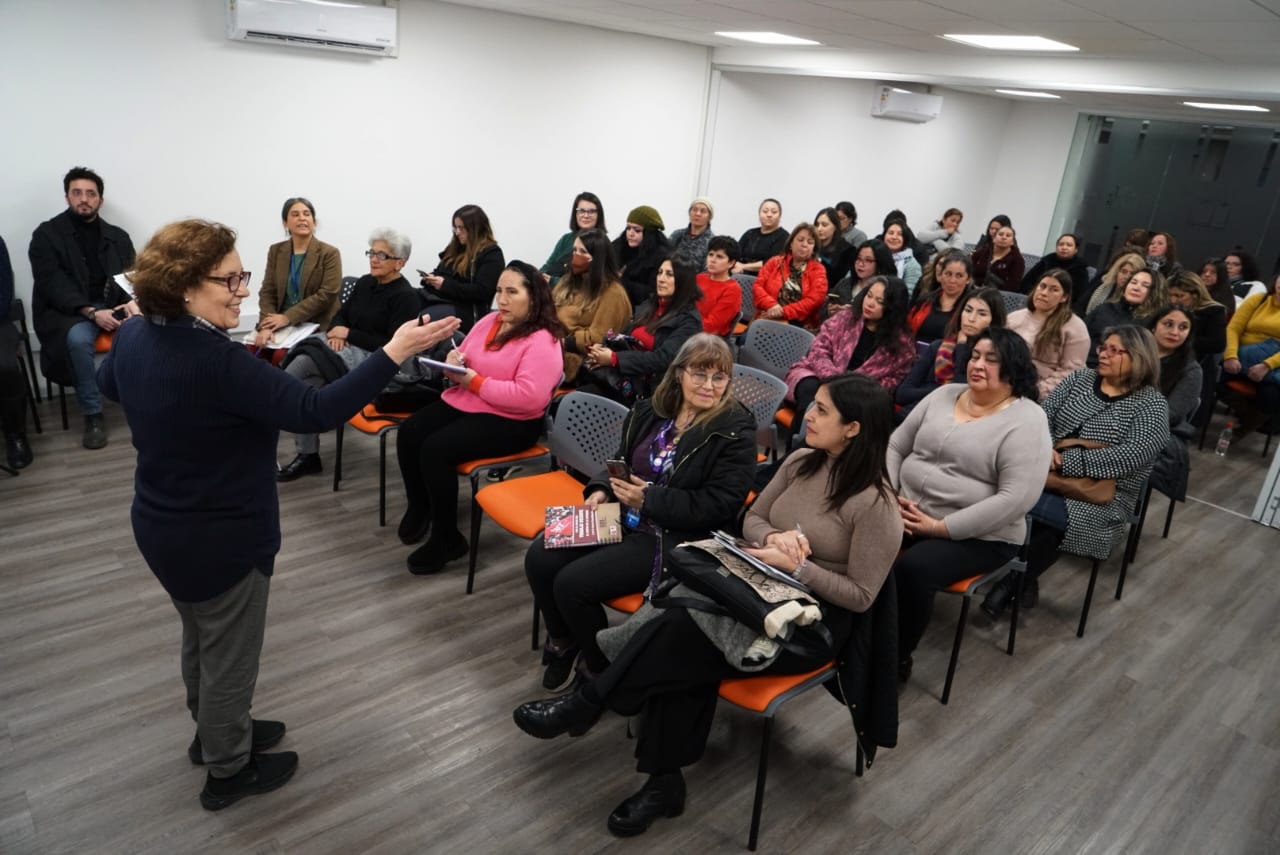 Cómo participar activamente: MINVU realiza nuevo encuentro con dirigencias sociales