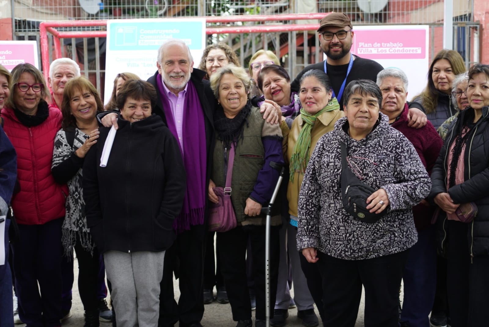 Ministro Montes lanza plan para retirar techumbres de asbesto en mil blocks de viviendas sociales