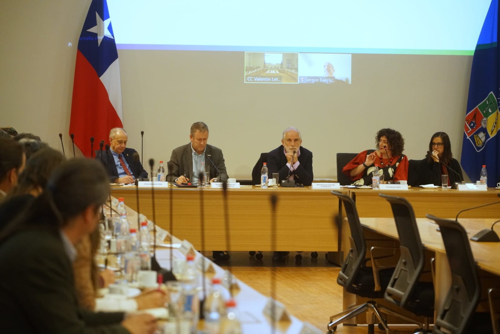 Ministro Montes pide incorporar mirada del mundo popular en actualización de políticas territoriales