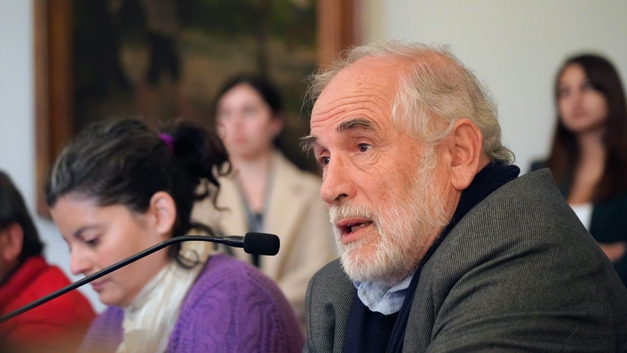 Ministro Montes por anuncio presidencial de impulsar proyectos de eutanasia y aborto legal: “En democracia hay temas que tienen que estar en el debate”