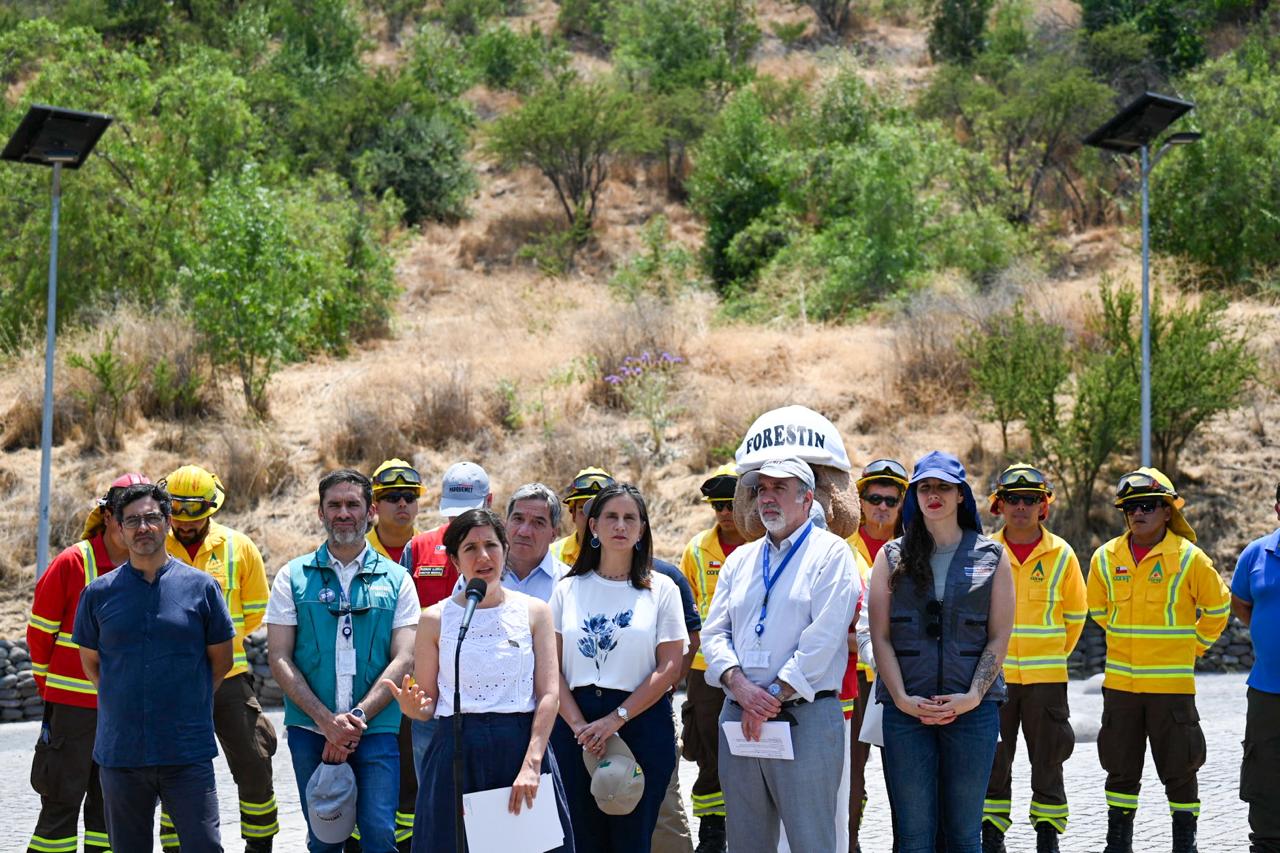 Gobierno refuerza llamado a la prevención de incendios forestales y entrega recomendaciones ante las altas temperaturas