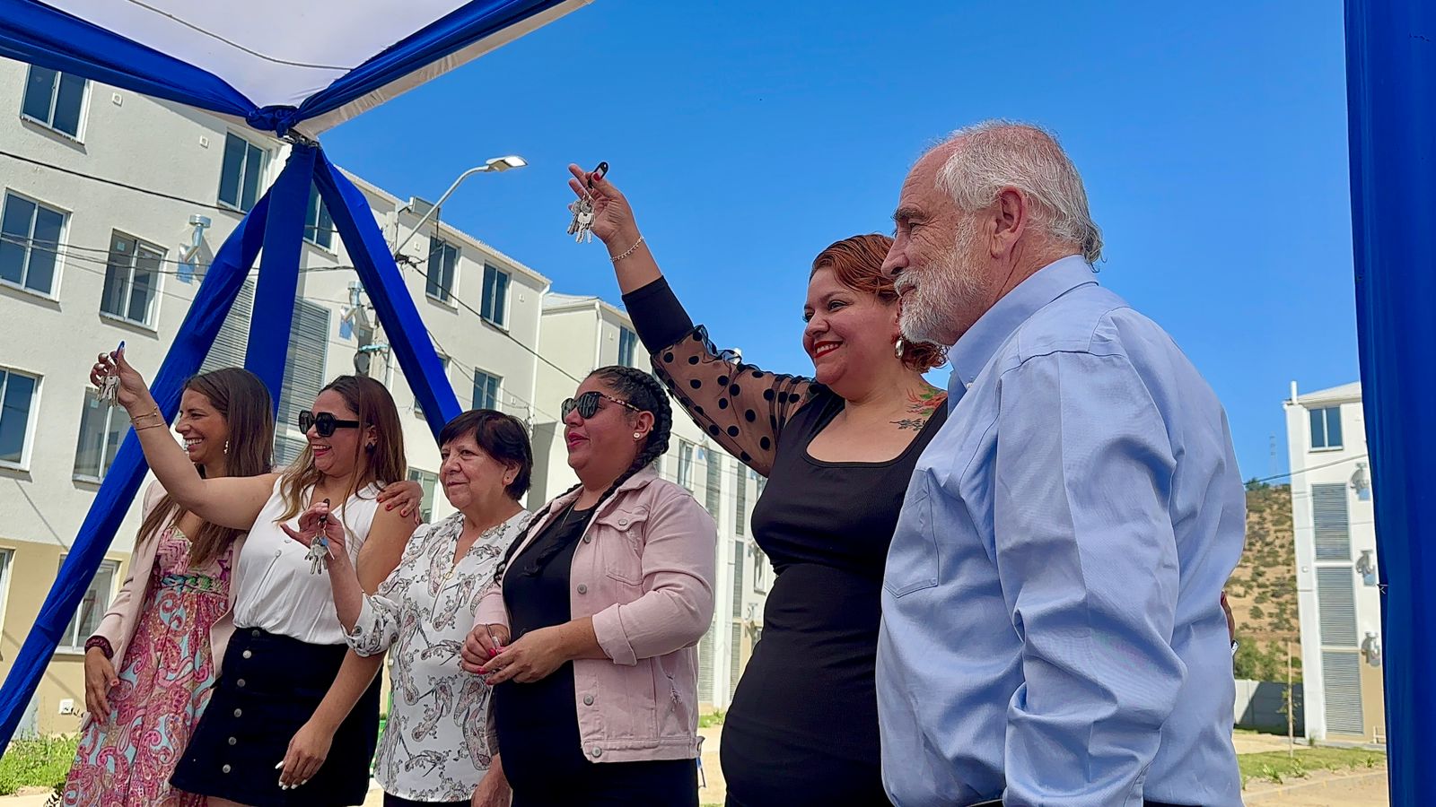 Ministro Montes encabeza ceremonia de entrega de proyecto que beneficia a 260 familias de Melipilla