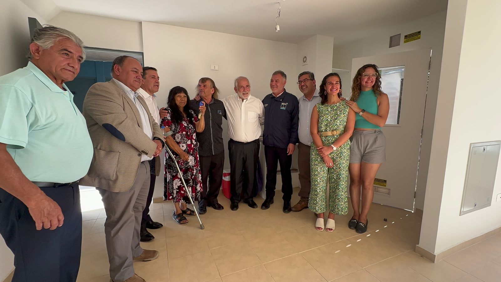 848 familias de Los Andes y San José de Maipo recibieron las llaves de sus viviendas de mano del titular del Minvu, Carlos Montes
