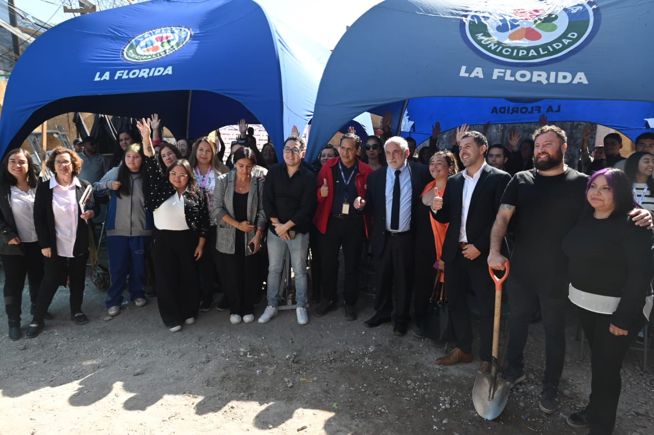 Ministro Montes destaca ubicación de nuevo conjunto habitacional para familias de La Florida