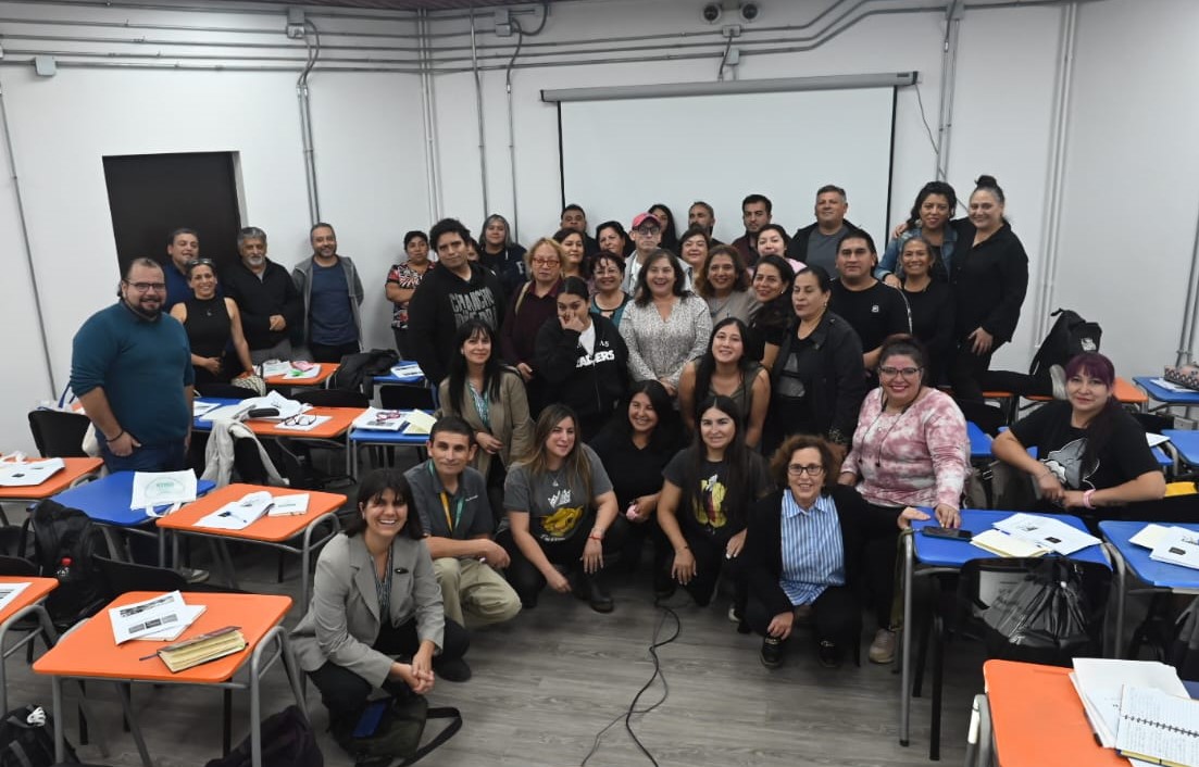 Minvu y Usach lanzan cursos de liderazgo y habilidades comunicacionales para dirigencias sociales
