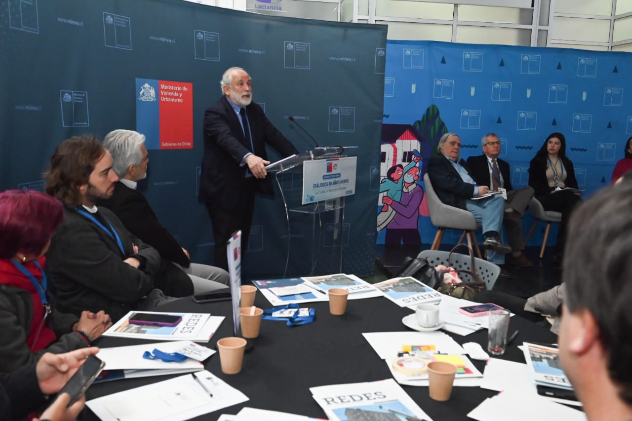 Diálogos Participativos con actores externos: Ministro Montes y Subsecretaria Elgueta participaron en esta importante instancia de reflexión en el marco de los 60 años del MINVU