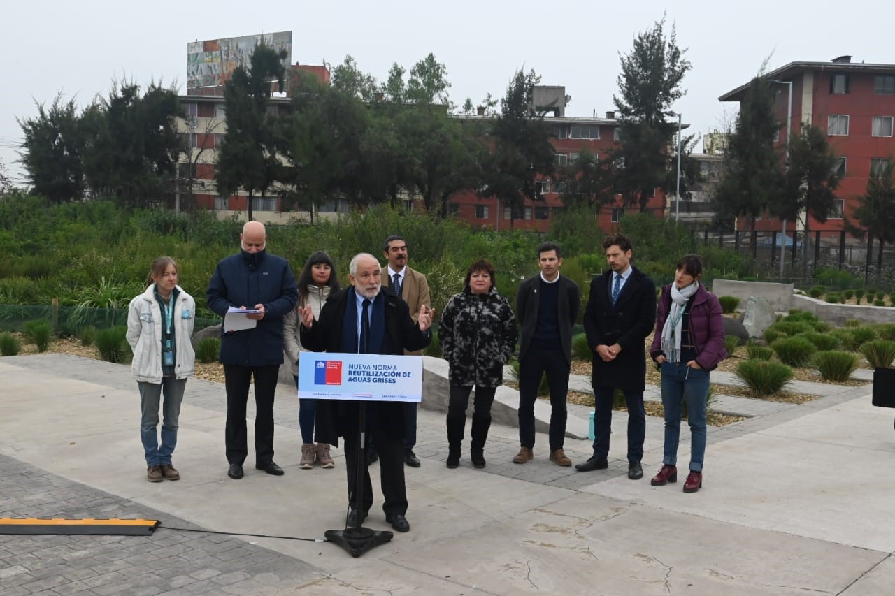 Minvu anuncia norma que fomenta la reutilización de aguas grises en nuevas construcciones