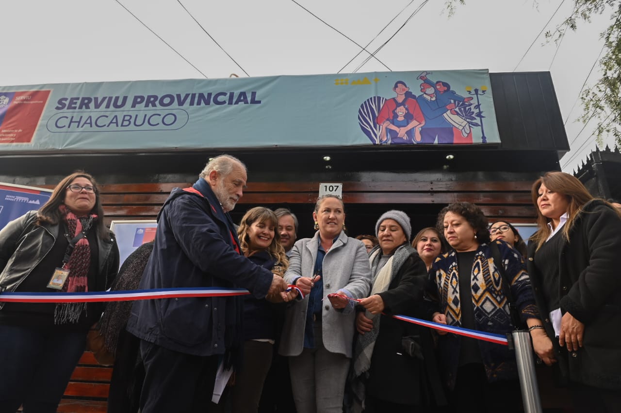 Ministro Carlos Montes inaugura nueva oficina de Serviu para habitantes de la provincia de Chacabuco