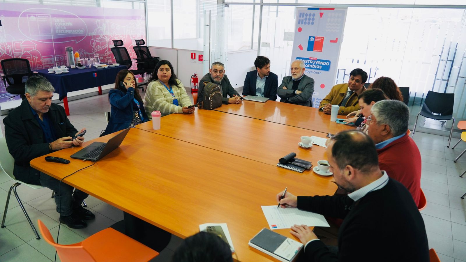 Ministro Montes anuncia plazo de diálogo con actores institucionales y la comunidad para acordar ajustes a proyecto de ciclovías en Antofagasta