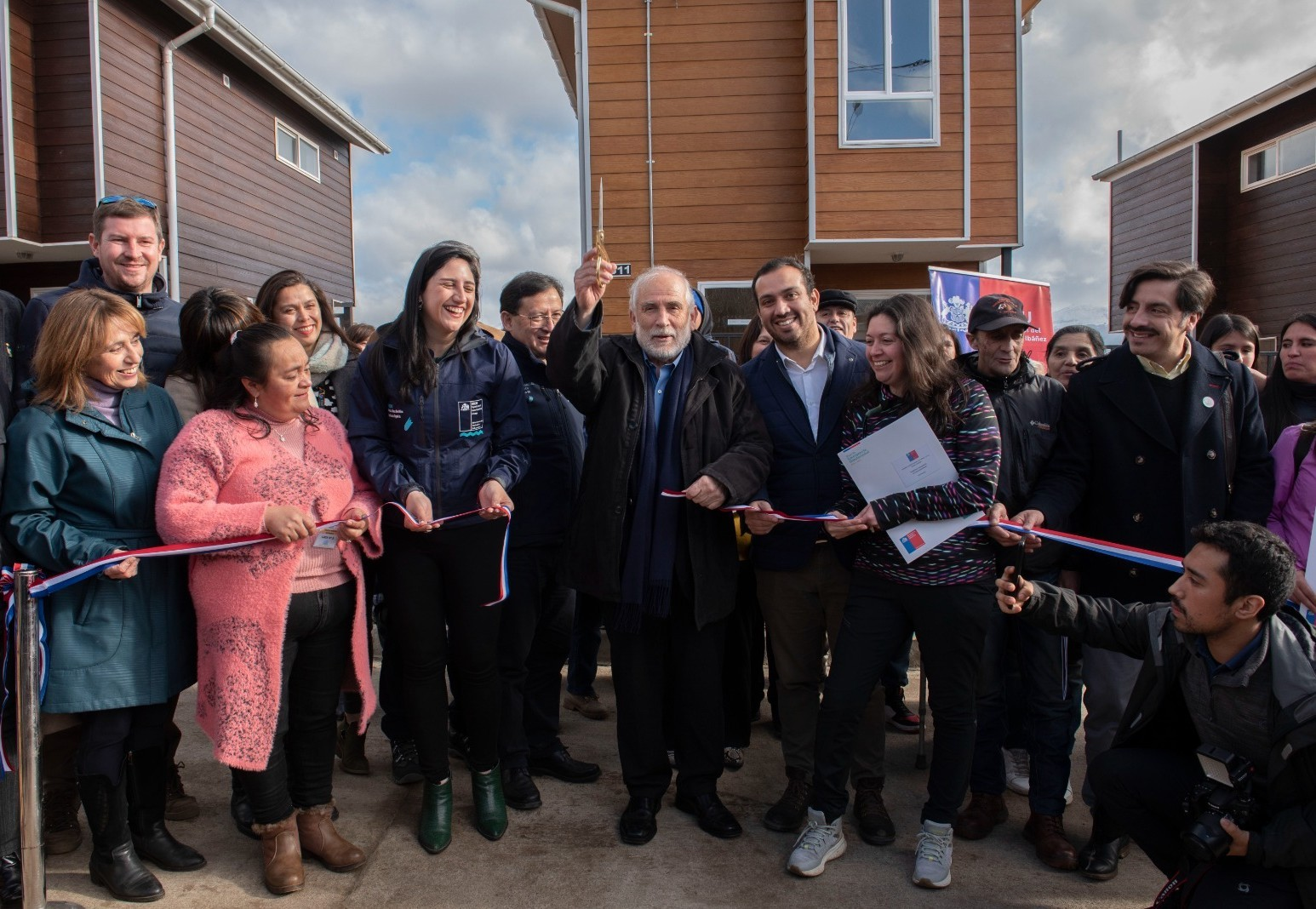 Ministro Montes informa que el Plan de Emergencia Habitacional supera el 80% de avance y que Aysén se suma a otras cinco regiones que sobrepasaron su meta