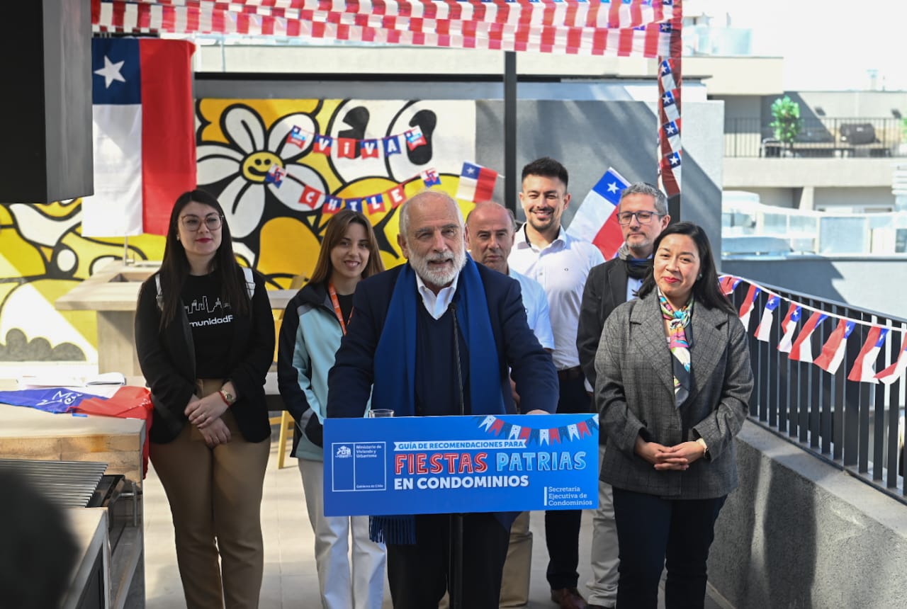 Minvu presenta guía para celebrar Fiestas Patrias en condominios de forma segura y organizada