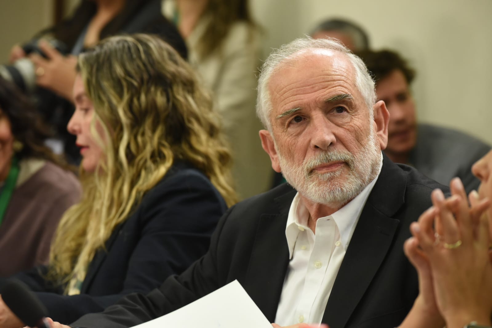 Ministro Montes realiza balance de la situación presupuestaria del Minvu ante Comisión de Vivienda de la Cámara