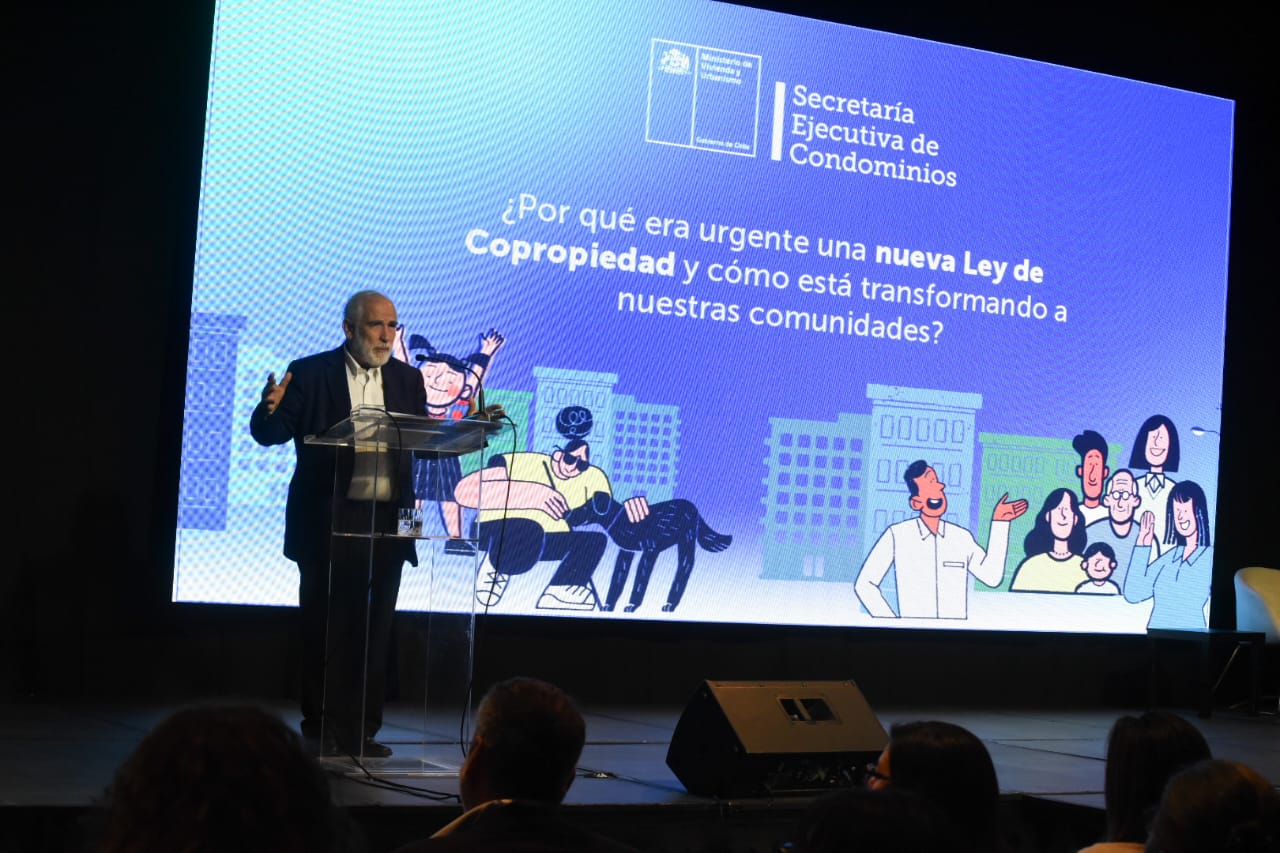 Ministro Montes anuncia creación de mesa multisectorial para intercambiar ideas y el desarrollo de propuestas que mejoren la calidad de vida en condominios