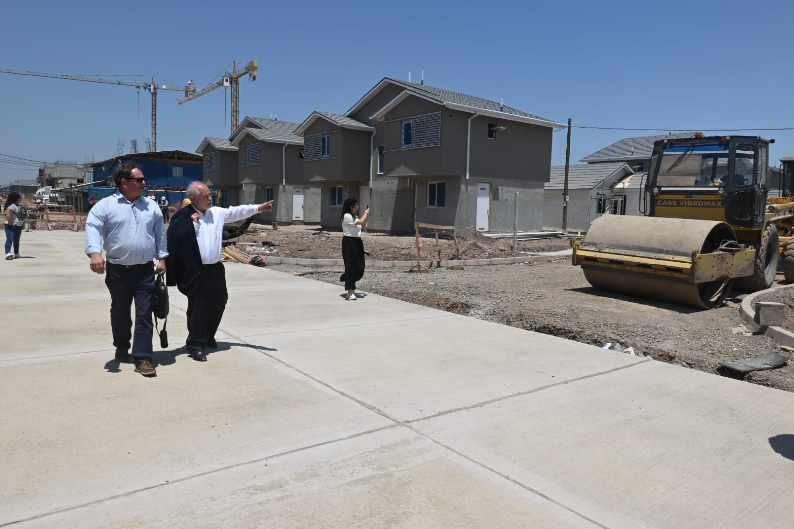 Ministro Carlos Montes destaca avances en dos etapas del proyecto habitacional “La Platina” que beneficiarán en total a más de 650 familias