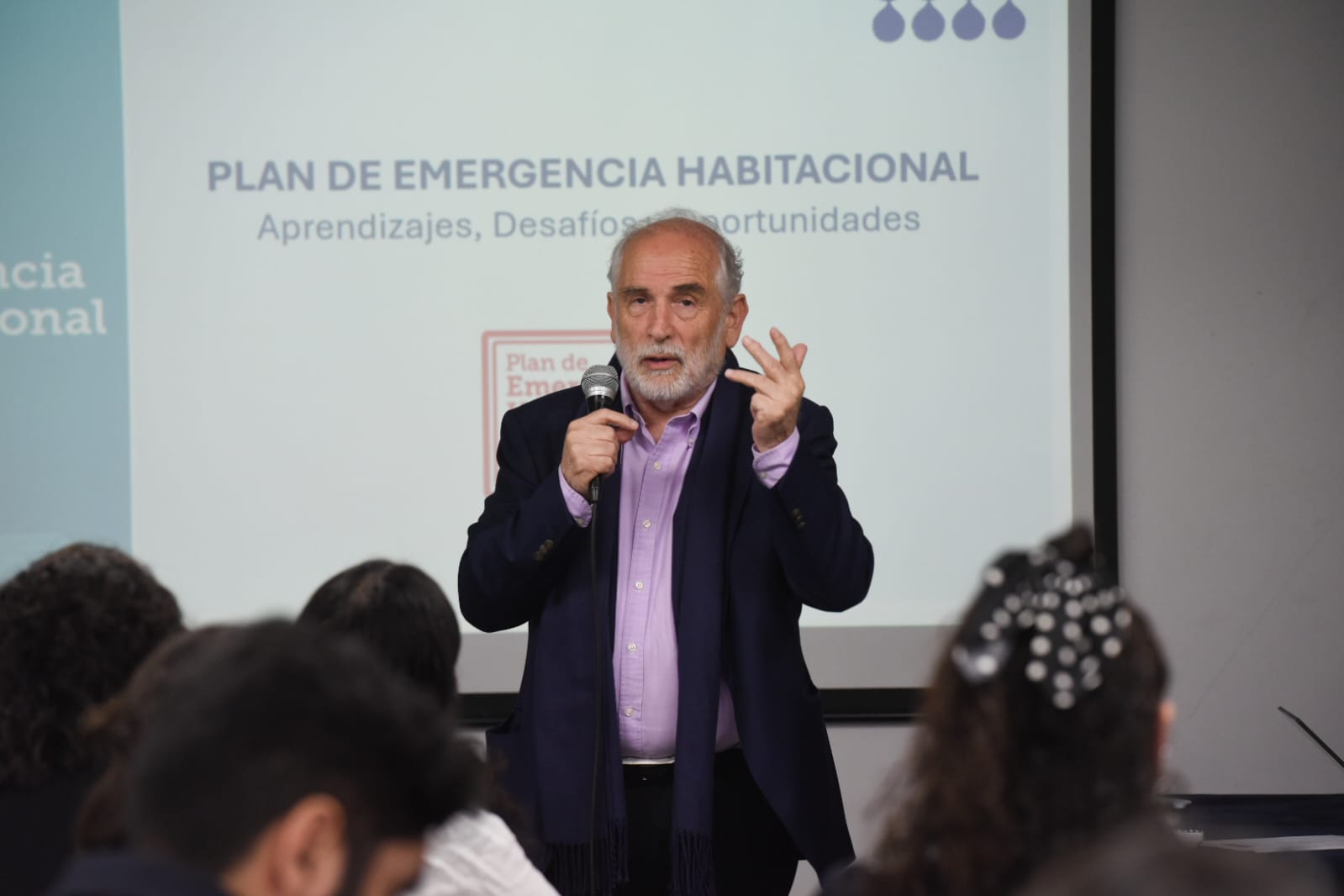 Ministro Montes encabeza jornada de Serviu Metropolitano sobre avances y desafíos del Plan de Emergencia Habitacional
