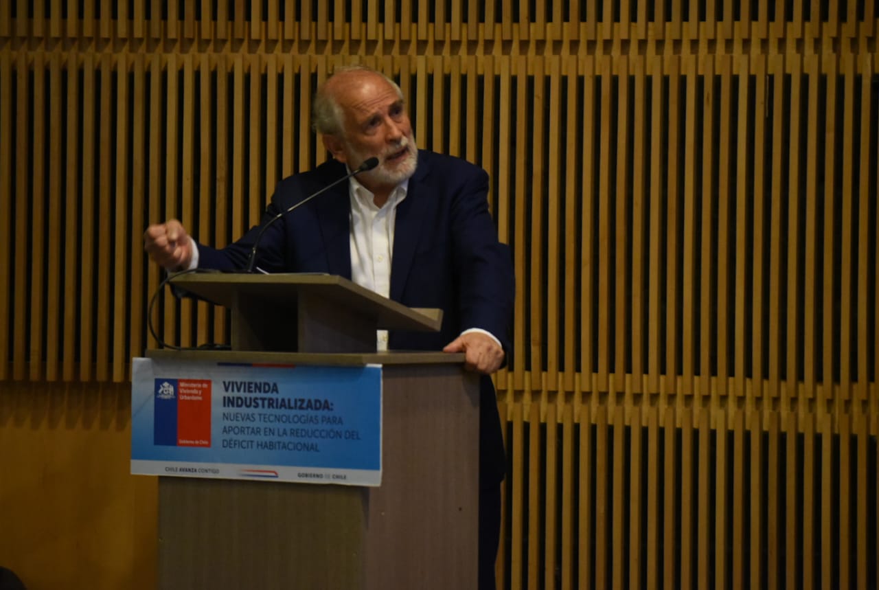 Ministro Montes destaca la nueva política de vivienda industrializada: “es una oportunidad para mejorar la productividad y reducir los costos, con altos estándares de calidad”