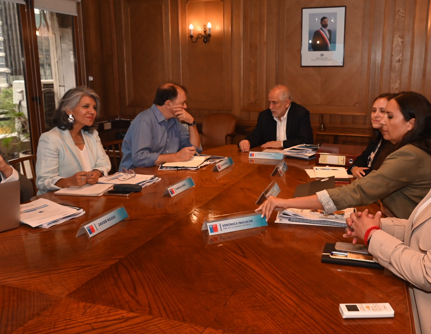 Ministro Montes sostiene relevancia de una política habitacional y urbana al servicio de las familias tras reunirse con futuro titular del Minvu