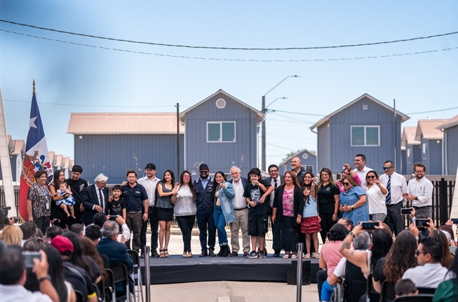 Presidente de la República, Gabriel Boric Font, junto al ministro Montes encabezan la entrega de viviendas en Maule: “276 familias cumplen el sueño de la casa propia y digna”