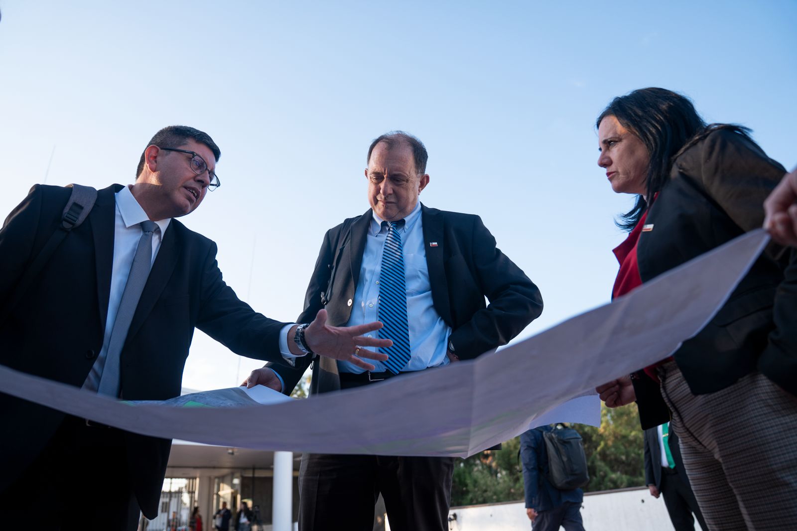 Gobierno inicia coordinación para desalojo y reubicación de familias de Cerro Chuño en Arica