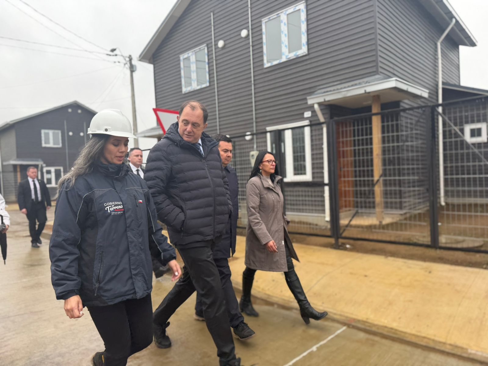 Ministro Ivan Poduje visita obras del proyecto habitacional “Paillao” de Valdivia y refuerza compromisos para acelerar su entrega