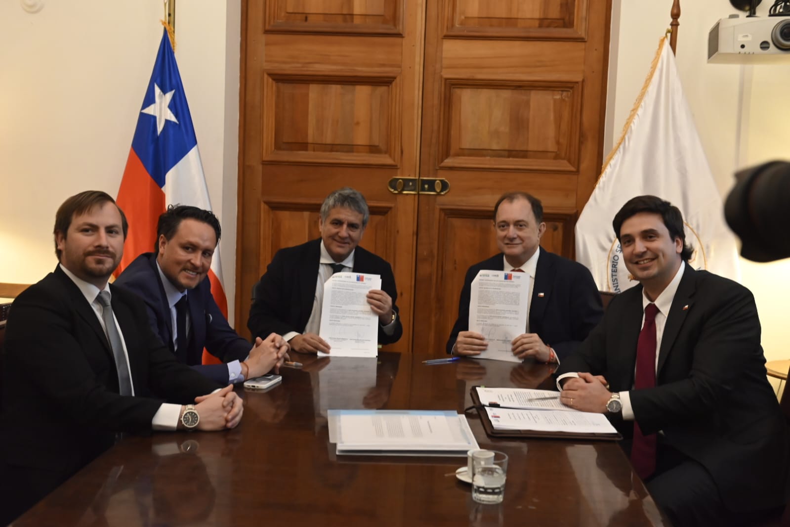 Minvu, Gore Los Lagos y municipios acuerdan forma de financiamiento para materializar parques Metropolitano de Puerto Montt y La Toma de Río Negro