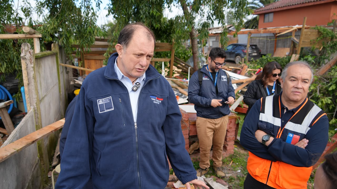 Requínoa: ministro Poduje afirma que viviendas afectadas por tornado serán recuperadas