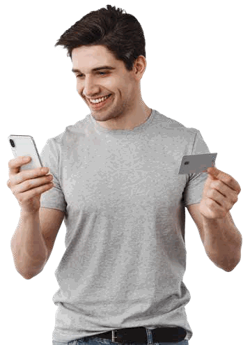 Persona revisando su teléfono